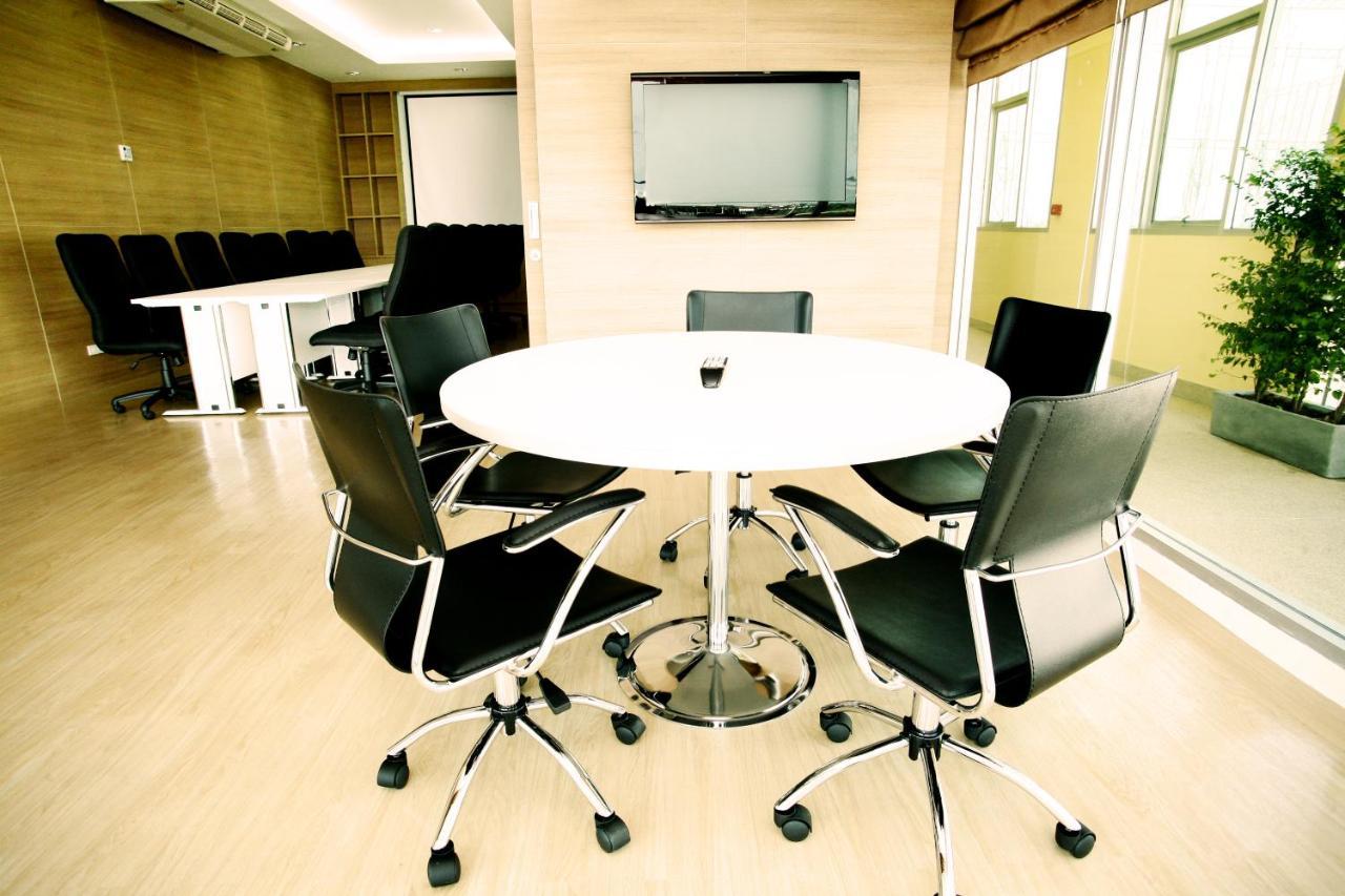 Olive Hotel & Residence Bangkok Sukhumvit 101 מראה חיצוני תמונה
