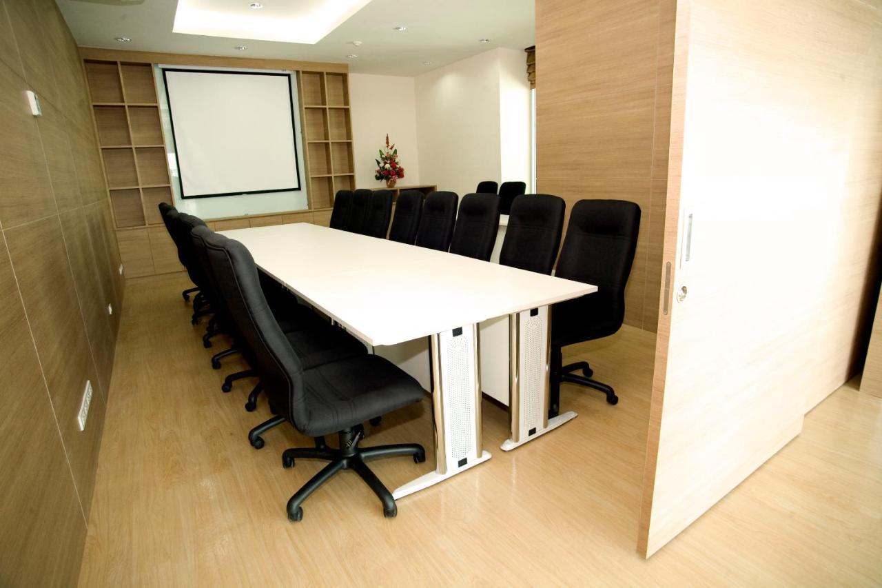 Olive Hotel & Residence Bangkok Sukhumvit 101 מראה חיצוני תמונה