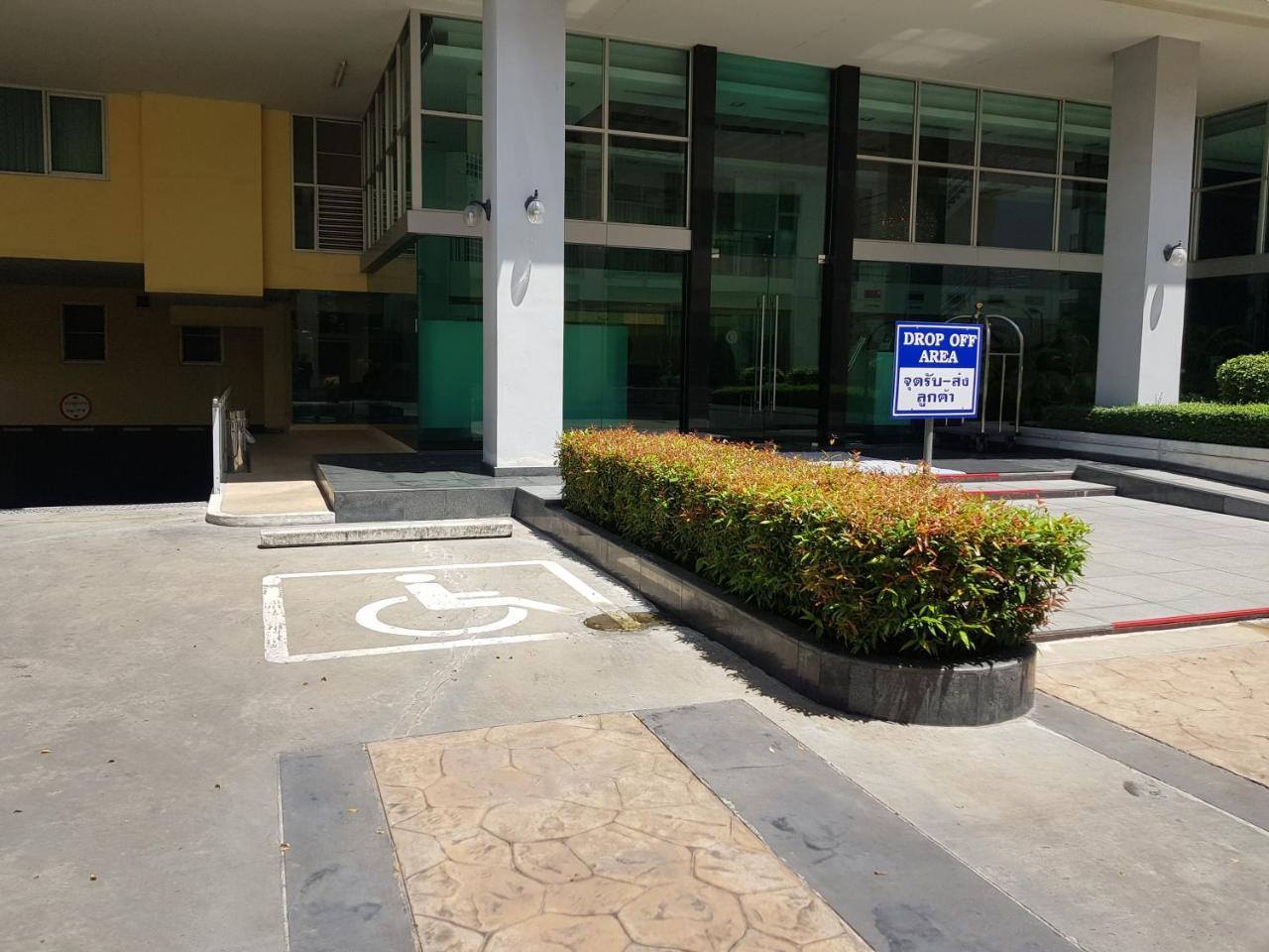Olive Hotel & Residence Bangkok Sukhumvit 101 מראה חיצוני תמונה